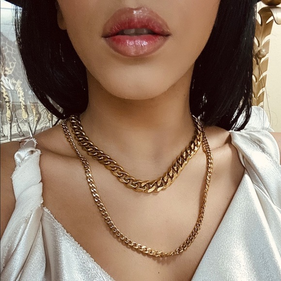 Classic Gold Link Chain Necklace - Picture 3 of 3